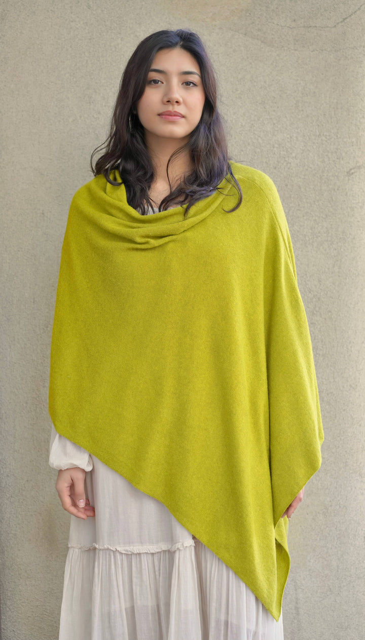 Dolma - Cashmere Poncho Peridot 