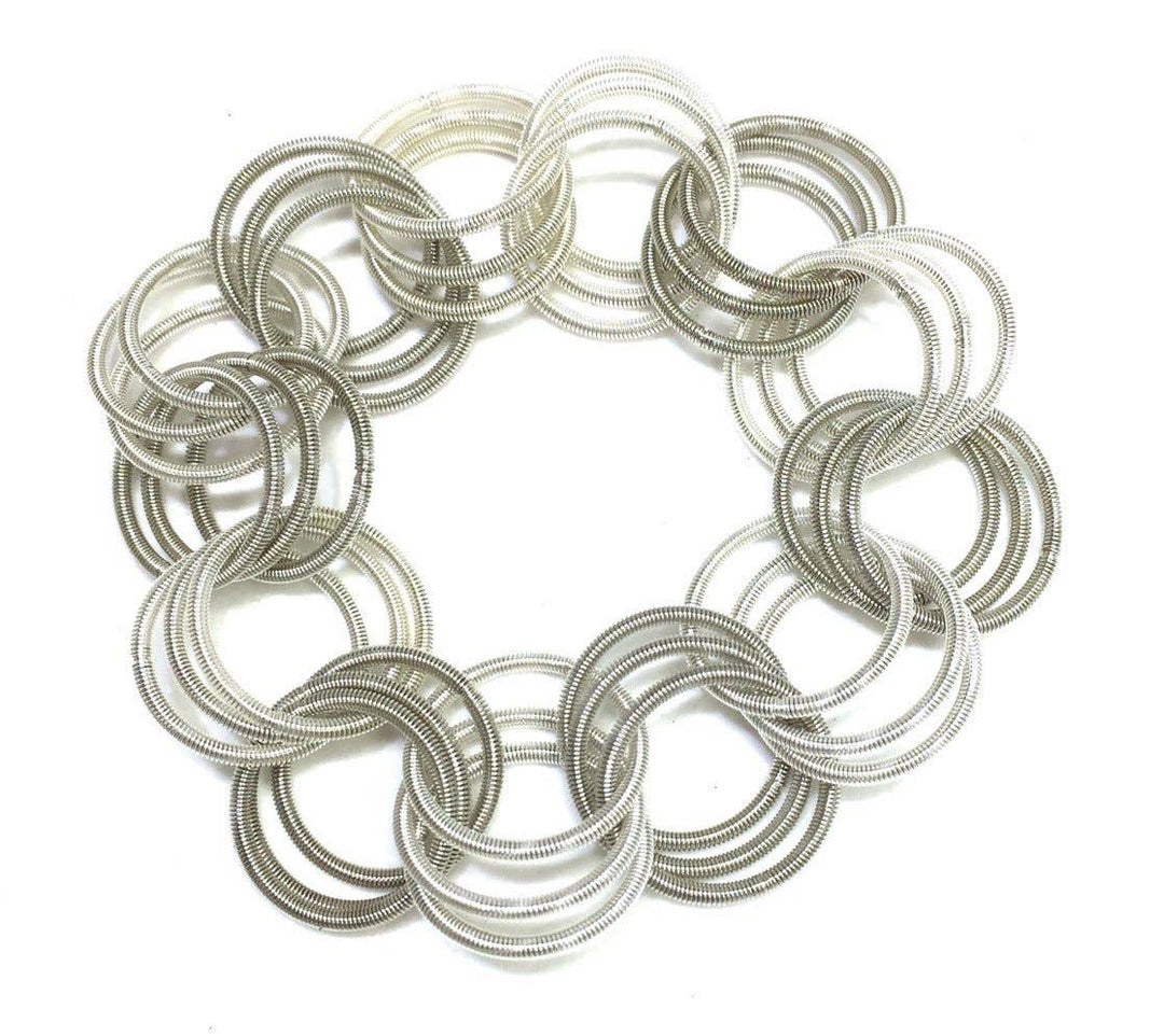 Sea Lily - 615B - Silver and White Spring Ring Bracelet